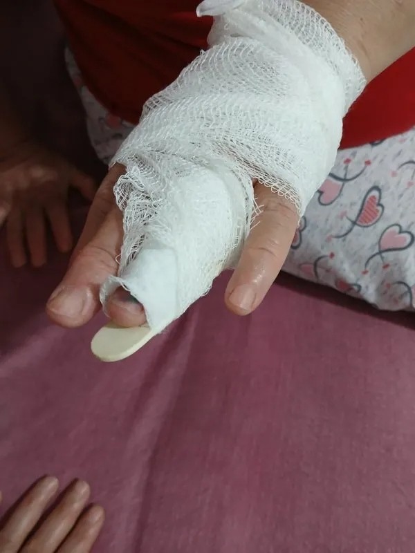 Bu da DEM zorbalığı! Hem işten kovuldu hem de zorla otobüsten atıldı!